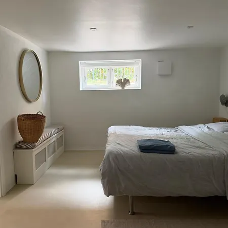 Apartman Newly Renovated Bright And Modern Basement For Rent Hellerup